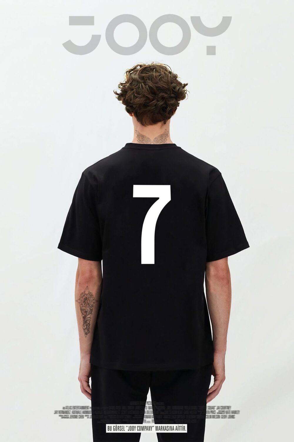 7 Numara Baskılı Siyah Oversize Tshirt