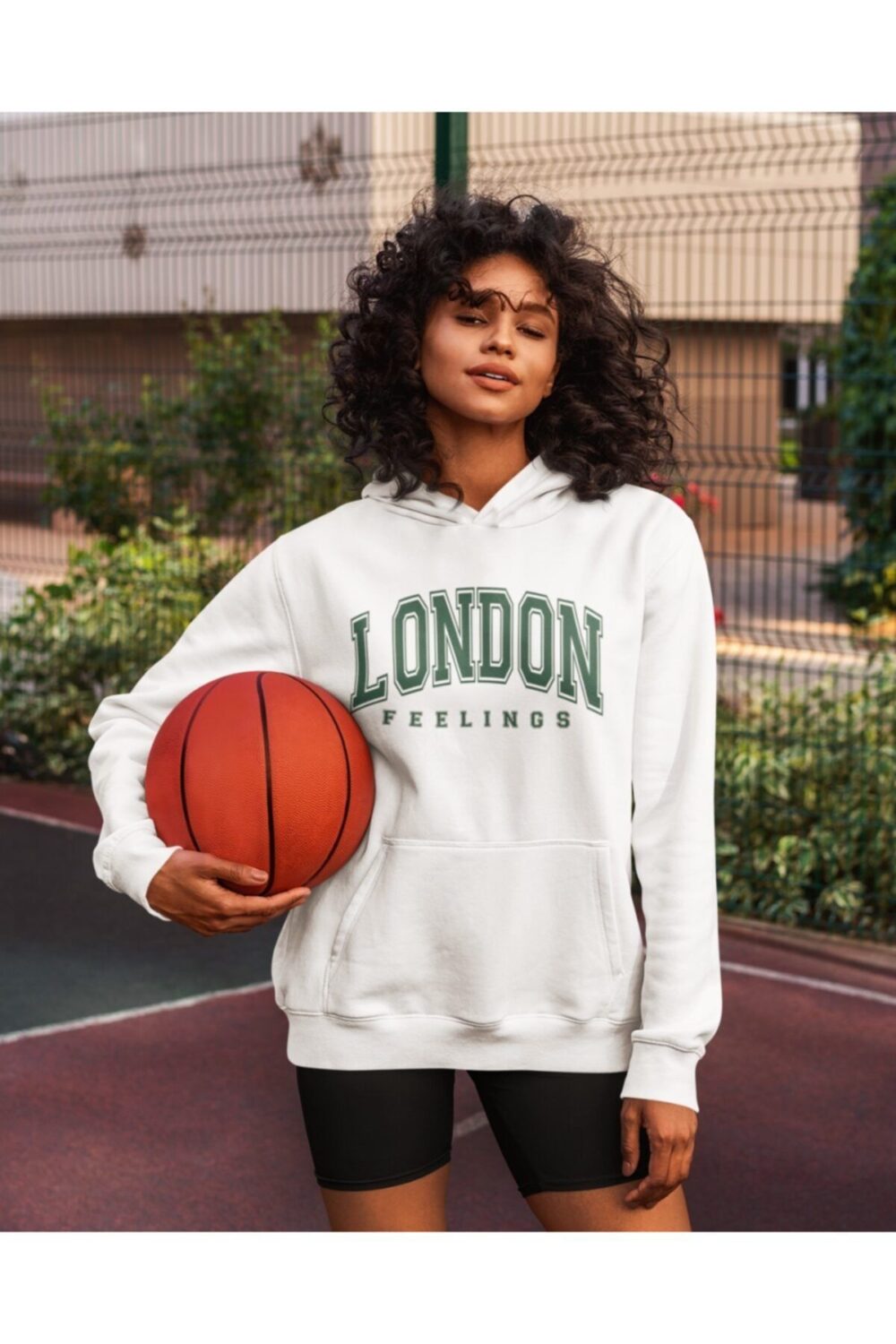 Kadın Beyaz London Baskılı Sweatshirt Hoodie